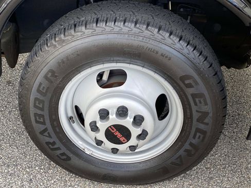 Used 2022 GMC Savana 3500 w/ Power Convenience Package image 11