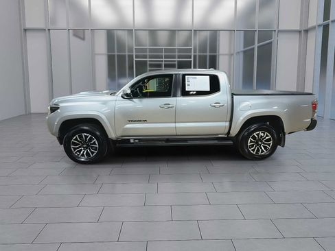Used 2023 Toyota Tacoma TRD Sport w/ Black Out Package (TMS) AWD/4WD image 5