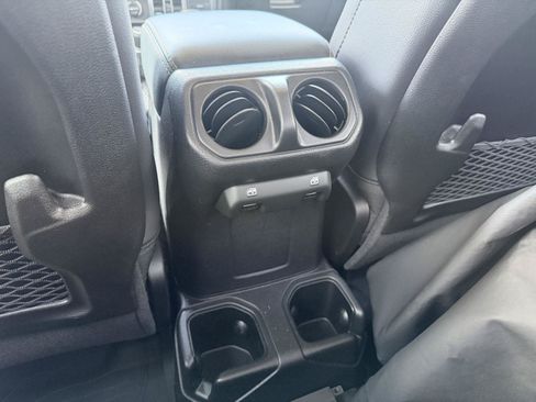 Used 2026 Jeep Gladiator Sport AWD/4WD image 9