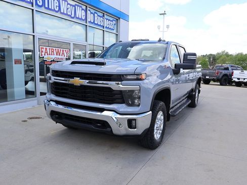 Certified 2024 Chevrolet Silverado 3500 LT w/ Safety Package AWD/4WD image 6