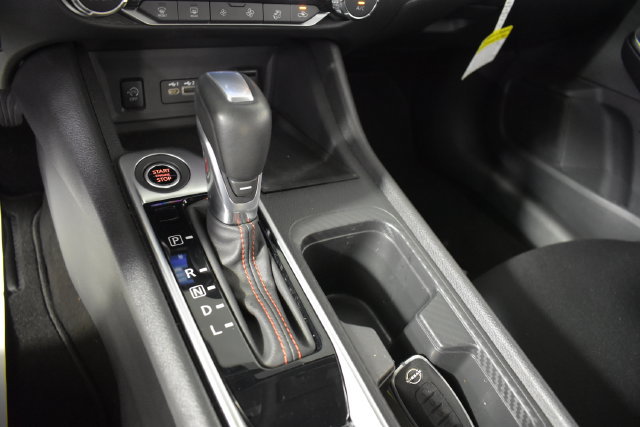 Certified 2025 Nissan Sentra SR FWD image 24