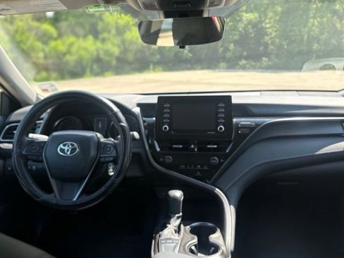 Used 2024 Toyota Camry SE FWD image 20