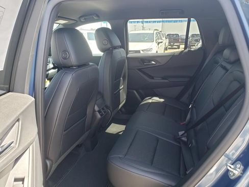 New 2027 Chevrolet Equinox LT w/ Convenience Package II FWD image 16