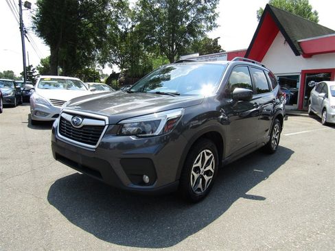 Used 2021 Subaru Forester Premium AWD/4WD image 11