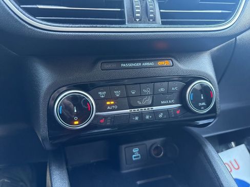 Used 2022 Ford Escape SE w/ Convenience Package image 29