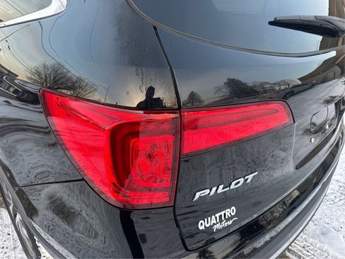 Used 2017 Honda Pilot Touring image 22