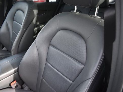 Used 2020 Mercedes-Benz GLC 300 4MATIC image 10