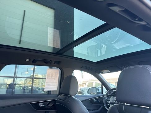 Used 2025 Audi Q7 3.0T Premium Plus image 25