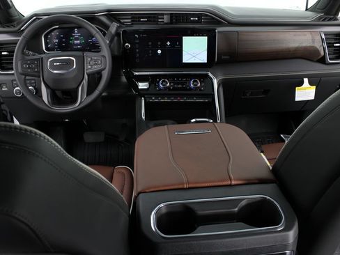 New 2026 GMC Sierra 3500 Denali Ultimate AWD/4WD image 13