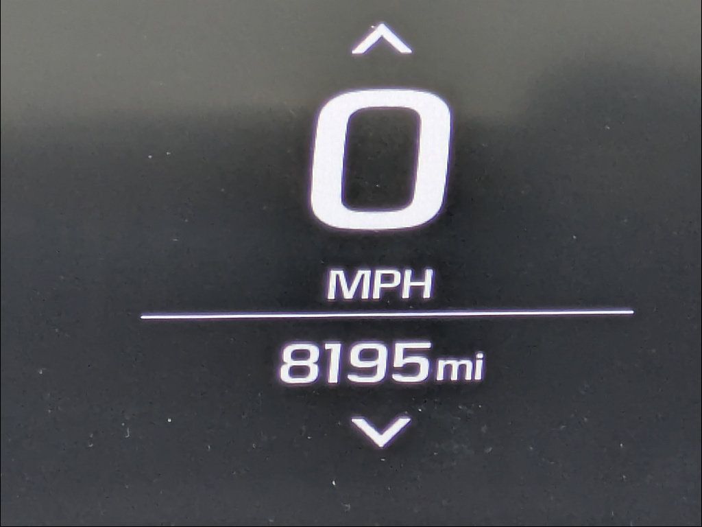 Used 2020 Chevrolet Camaro ZL1 RWD image 30