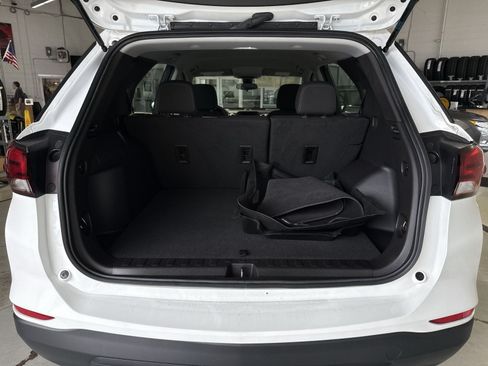 Used 2023 Chevrolet Equinox LS FWD image 26