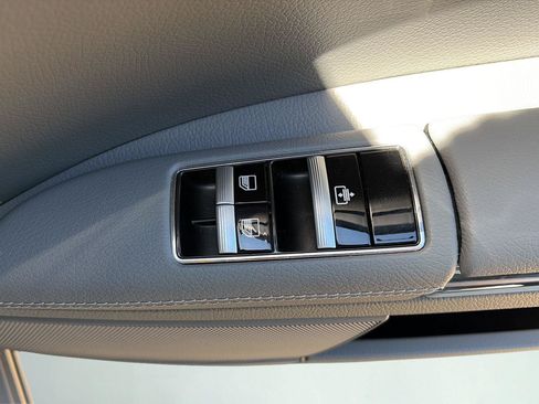Used 2009 Mercedes-Benz S 550 4MATIC image 33