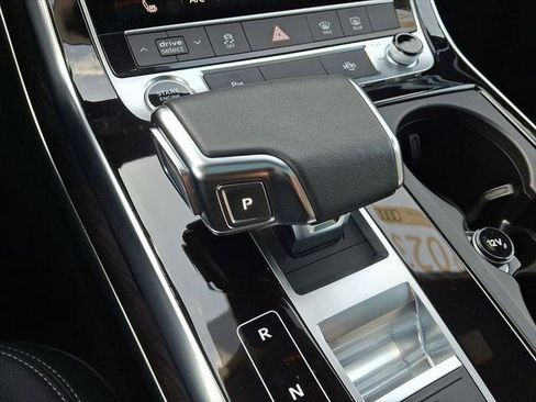 Certified 2023 Audi Q8 Premium image 16