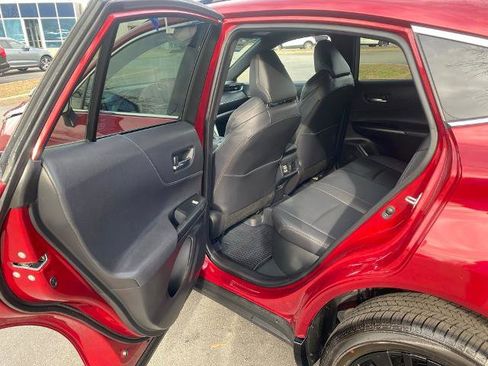 Used 2023 Toyota Venza Nightshade image 27