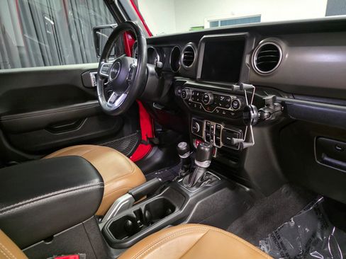 Used 2021 Jeep Gladiator Rubicon image 46