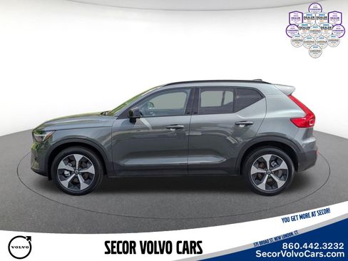 Certified 2026 Volvo XC40 B5 Plus AWD/4WD image 11