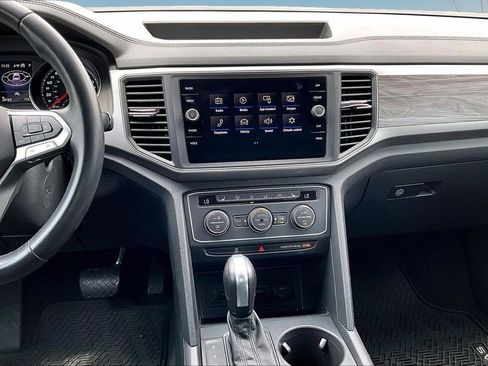 Used 2020 Volkswagen Atlas Cross Sport SE FWD image 6