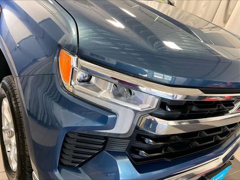 Used 2024 Chevrolet Silverado 1500 LT AWD/4WD image 33