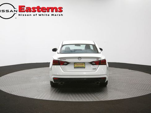 Used 2024 Nissan Altima 2.0 SR FWD image 35