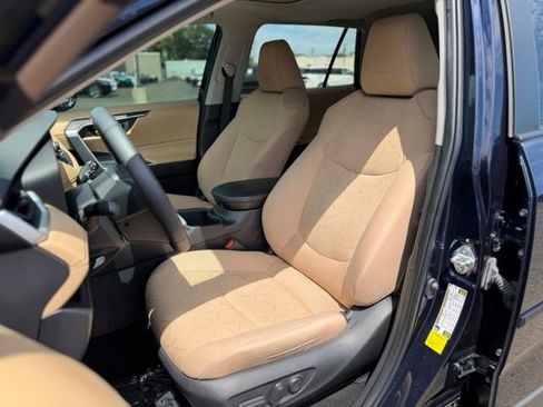 Used 2024 Toyota RAV4 XLE w/ Convenience Package AWD/4WD image 16
