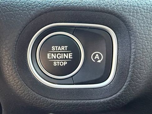 Used 2024 Mercedes-Benz GLS 450 4MATIC image 27