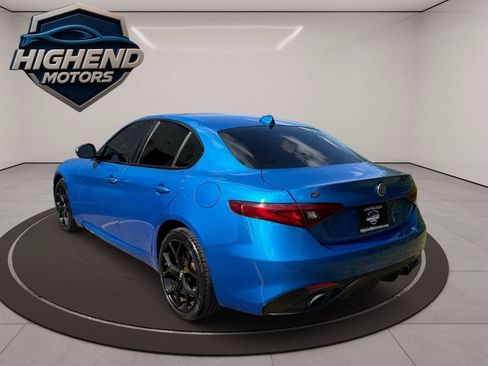 Used 2020 Alfa Romeo Giulia AWD w/ Quick Order Package 22J Sport image 4