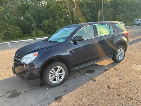 Used 2015 Chevrolet Equinox LS FWD image 2