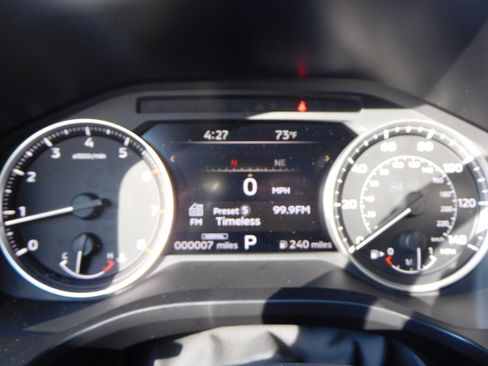 New 2025 Mitsubishi Outlander SE image 18