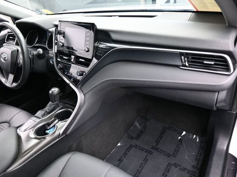 Used 2024 Toyota Camry SE w/ Convenience Package FWD image 40