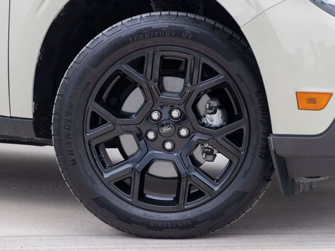 Used 2025 Ford Maverick XLT w/ XLT Luxury Package AWD/4WD image 9