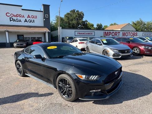 Used 2016 Ford Mustang Coupe RWD image 3