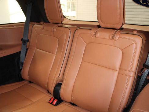 Used 2023 Lincoln Aviator Black Label w/ Dynamic Handling Package image 27