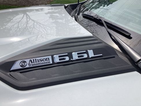 Used 2025 Chevrolet Silverado 2500 LT w/ Convenience Package image 17