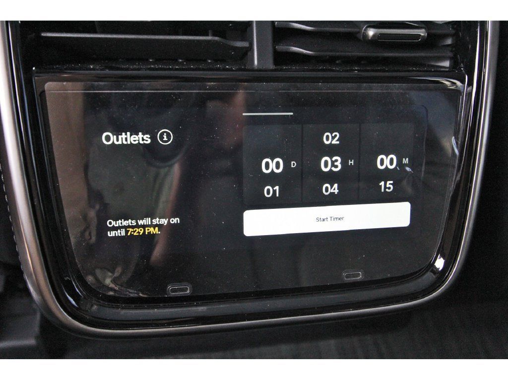Used 2026 Rivian R1S Adventure Dual AWD/4WD image 11