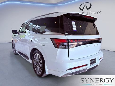 Certified 2026 INFINITI QX80 Luxe w/ Cargo Package AWD/4WD image 7