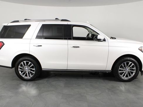 Used 2018 Ford Expedition Limited w/ Equipment Group 301A AWD/4WD image 11