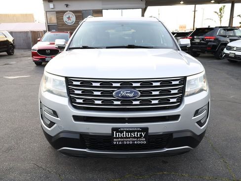 Used 2016 Ford Explorer Limited image 3