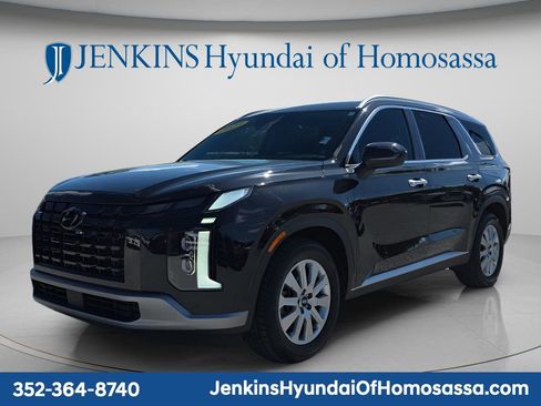 Used 2023 Hyundai Palisade SEL image 2