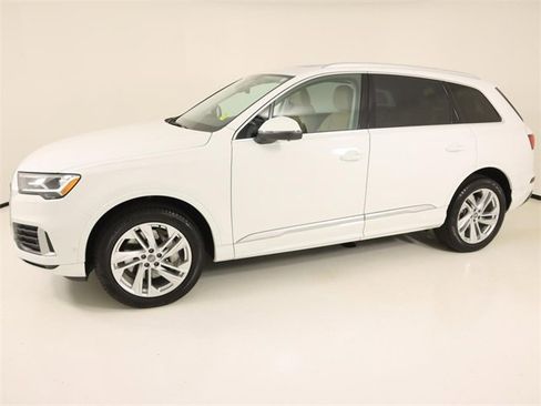 Used 2020 Audi Q7 2.0T Premium Plus w/ Premium Plus Package image 2