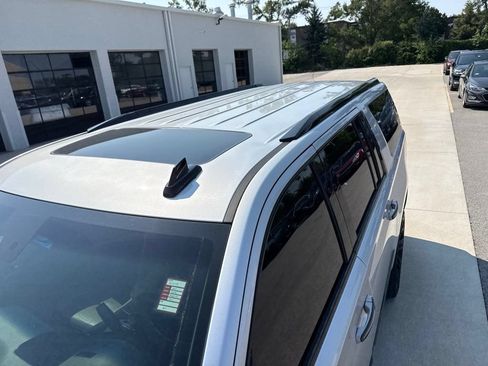 Used 2015 Cadillac Escalade ESV Premium AWD/4WD image 5