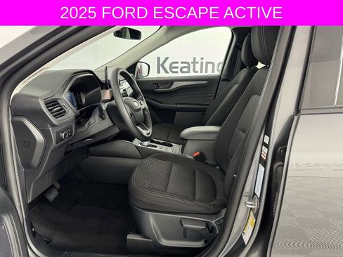 Used 2025 Ford Escape Active AWD/4WD image 14