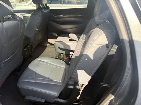 Certified 2018 Buick Enclave Essence w/ Trailering Package FWD image 6