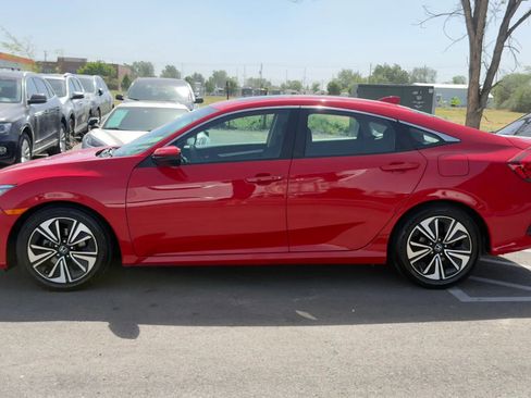 Used 2017 Honda Civic EX-T image 8