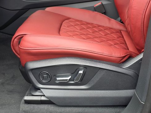 New 2026 Audi SQ8 Premium Plus AWD/4WD image 21