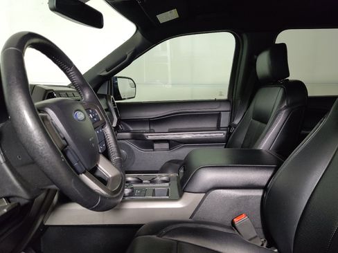 Used 2019 Ford Expedition XLT w/ Equipment Group 201A RWD image 17