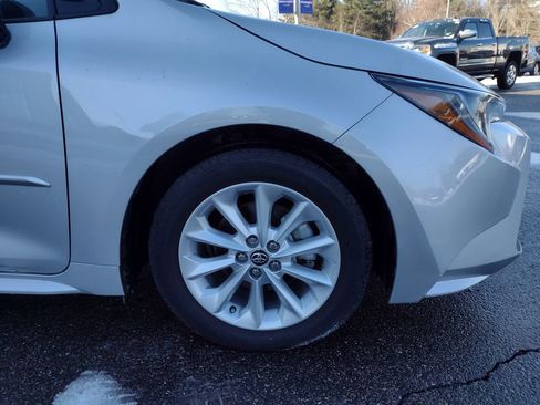 Used 2020 Toyota Corolla LE w/ LE Premium Package image 10