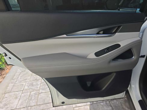 Certified 2026 INFINITI QX60 Luxe w/ Cargo Package FWD image 9