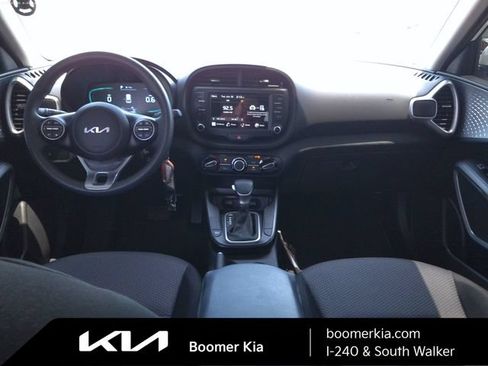 Certified 2025 Kia Soul LX FWD image 11