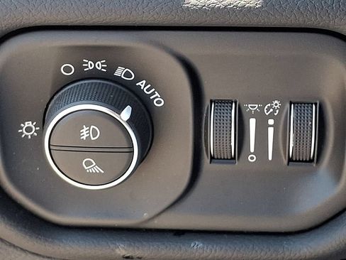 Used 2024 RAM 2500 Laramie w/ Safety Group AWD/4WD image 23