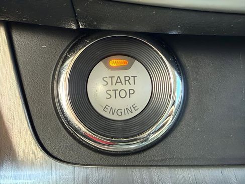 Used 2017 Nissan Murano SV FWD image 26